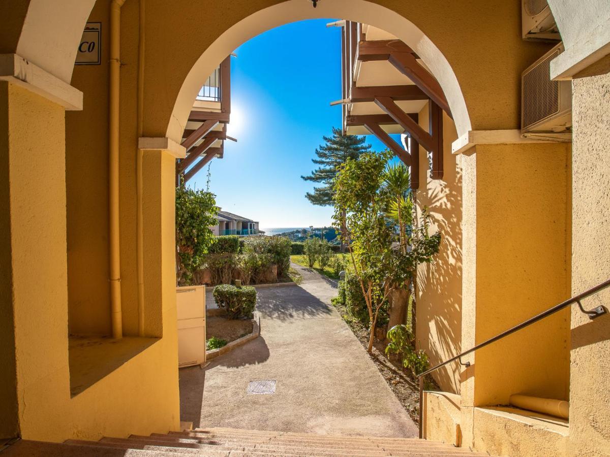 Apartment Village Cap Esterel - L'Esquinade-97 By Interhome Сен-Рафаель Екстер'єр фото